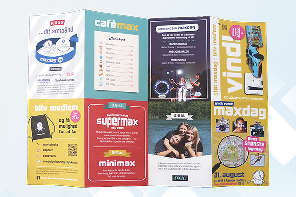 Event sheet folder with printed QR code and discount offer for promotional campaigns
